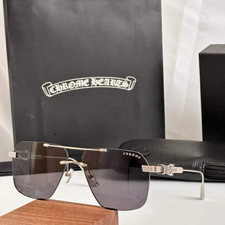Picture of Chrome Hearts Sunglasses _SKUfw76720180fw